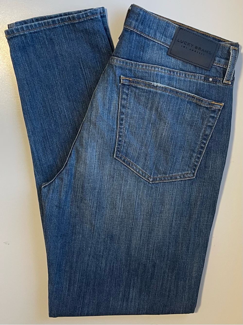 Lucky Brand Mid-Rise Authentic Jeans - Straight Leg & Medium Wash - Size 6 | 28